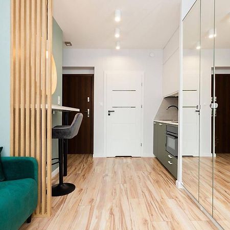 Easy & Comfortable, With Balcony, Very Close To The Center Warsaw Exterior photo